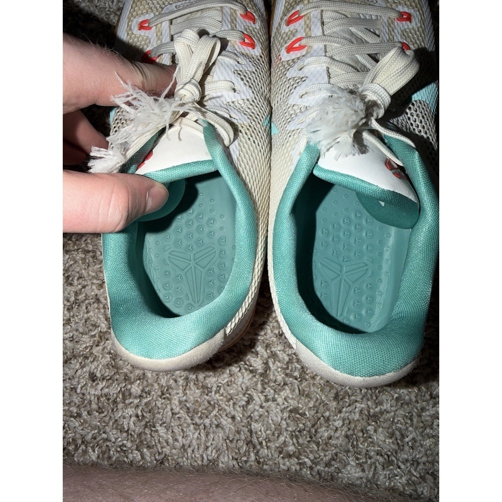 Size 10 - Nike Kobe 11 EM Low Summer 2016 Miami White Teal 836183-103 - Picture 5 of 8